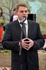 »Za nami so zaenkrat samo zelo lepi, sveže prepleskani zidovi. Ko bo prostore napolnil vaš smeh, bo to res šola,« je med drugim povedal župan mag. Marko Diaci